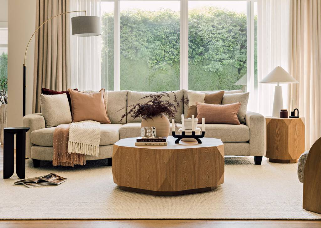 Yonge Arc Floor Lamp Black/Brass