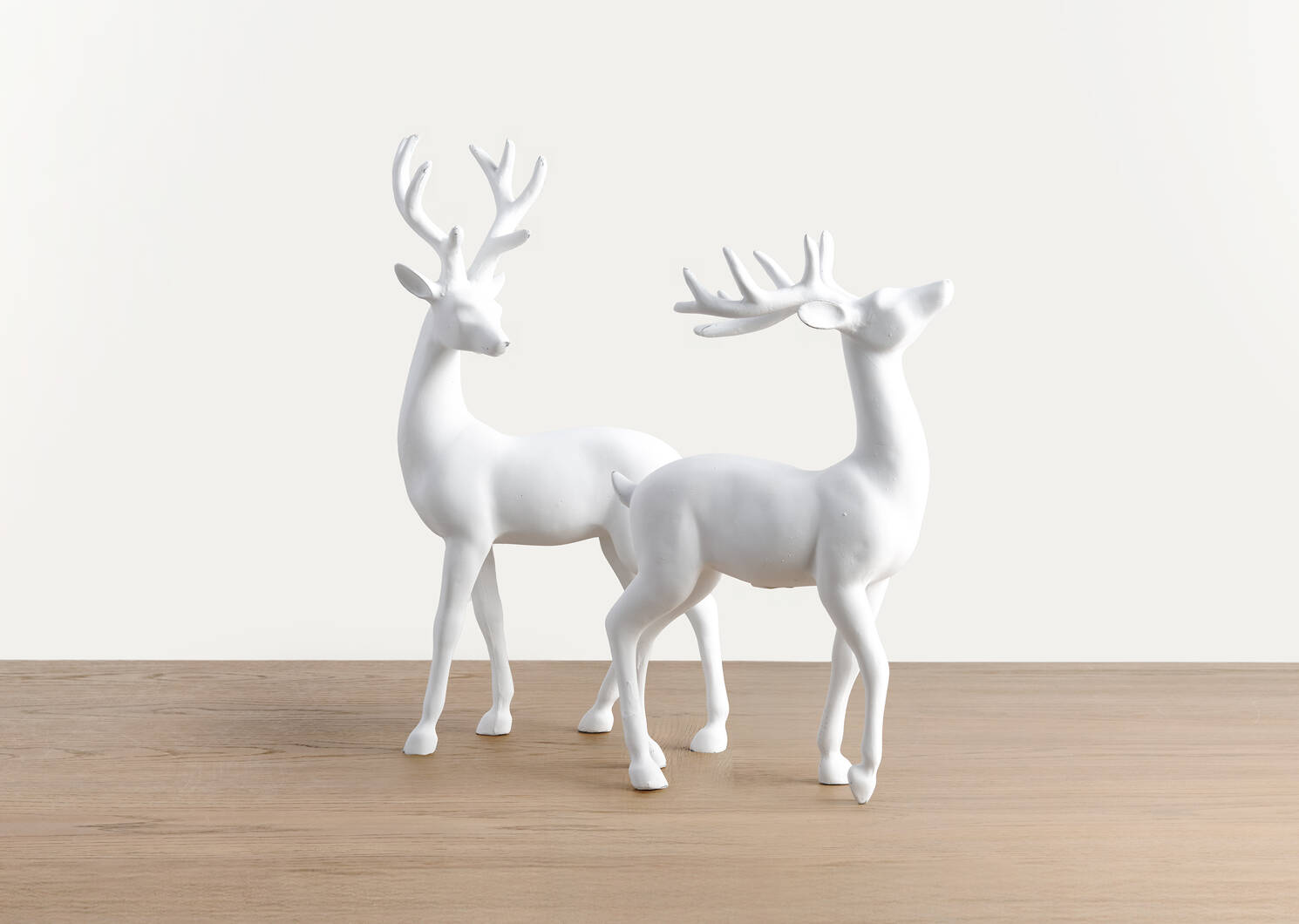 Dancer Deer Decor White