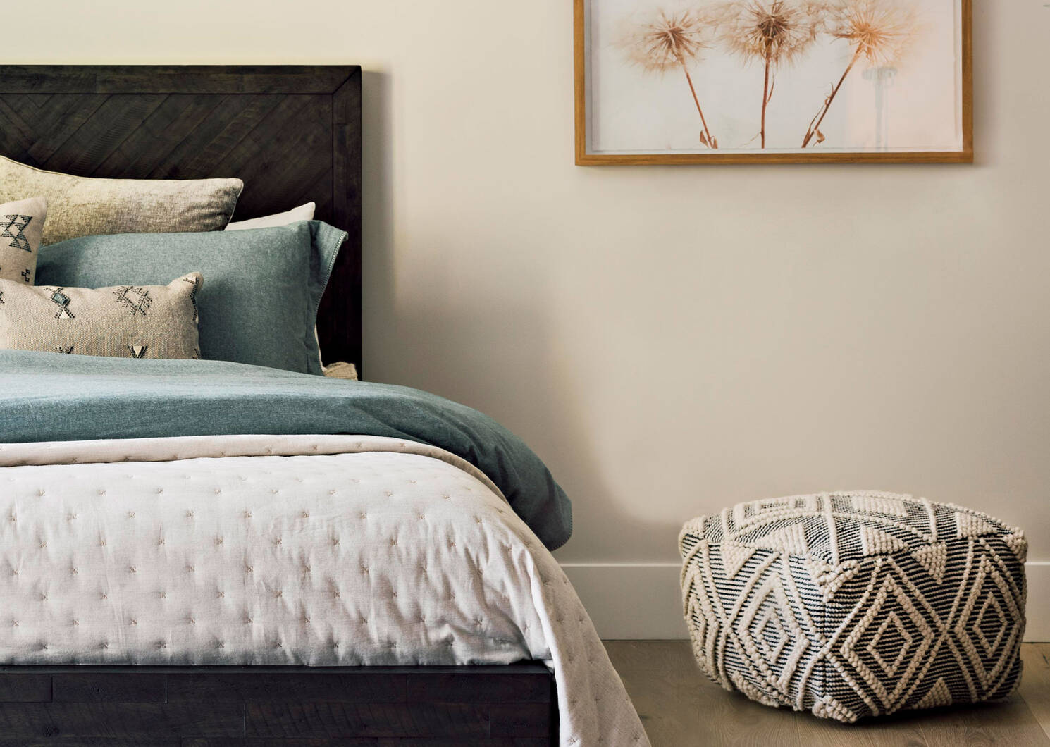 Olympia Pouf Navy/Ivory