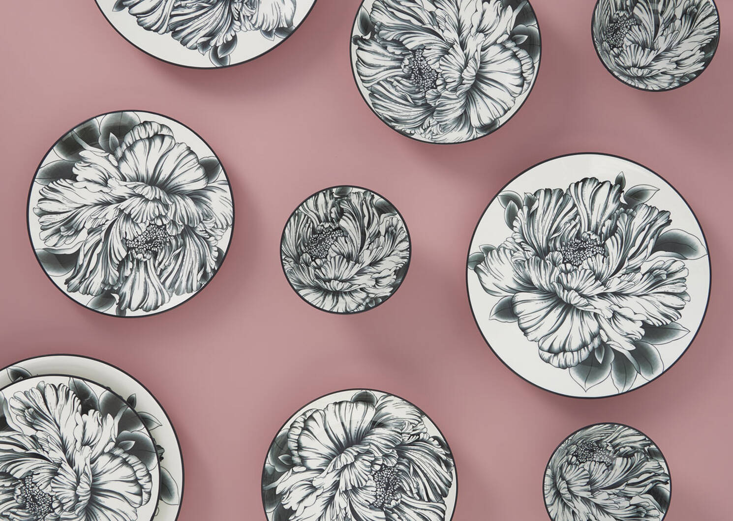 Peony 16pc Dish Set Black/White
