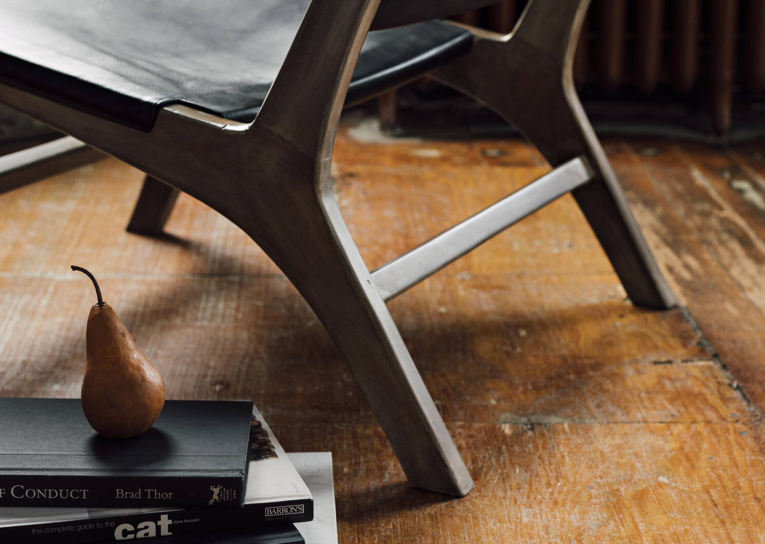 Fauteuil en cuir Kiedis -Portica cendré