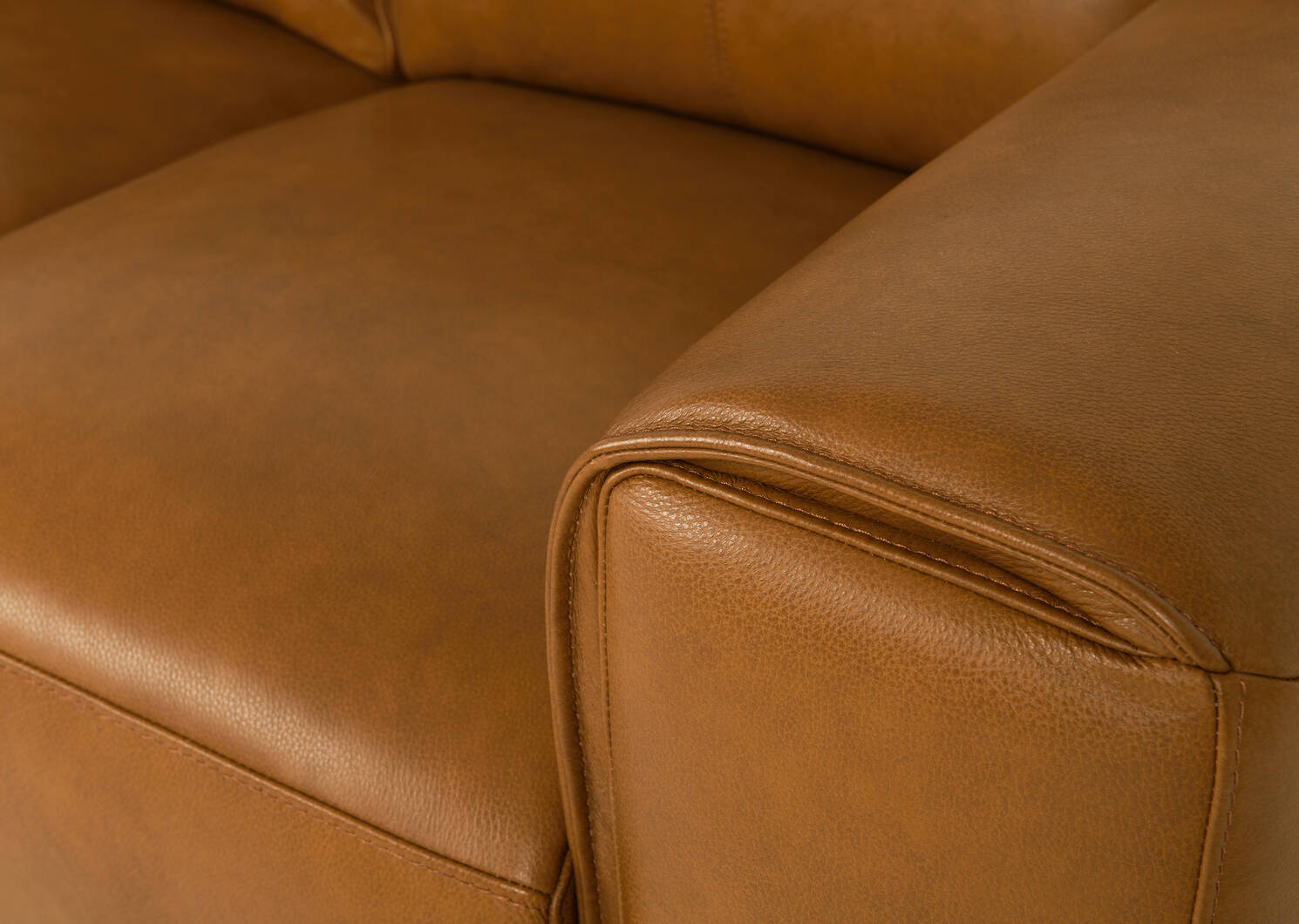 Alton Leather Sofa -Mira Cognac