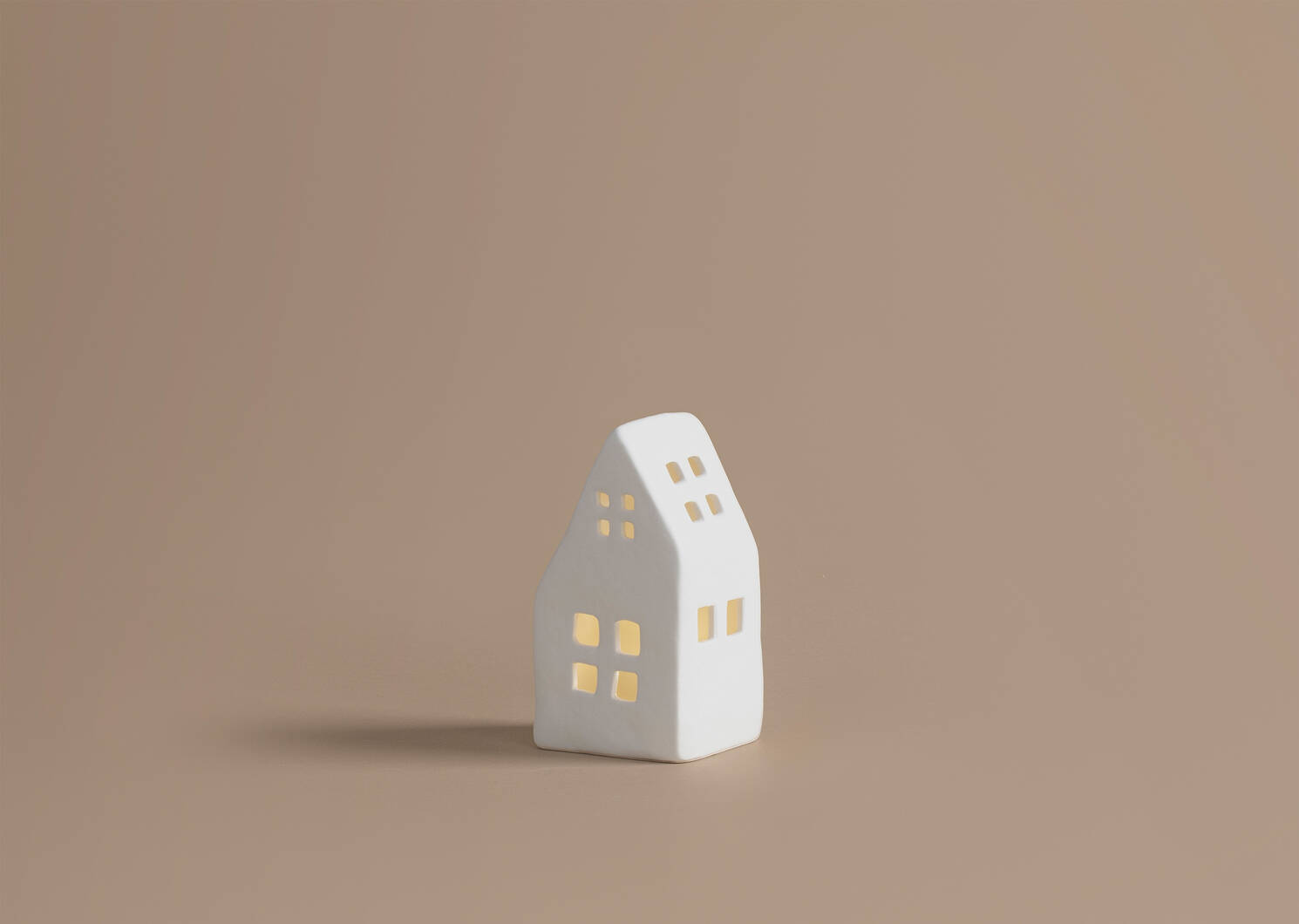 Bowen LED House Medium