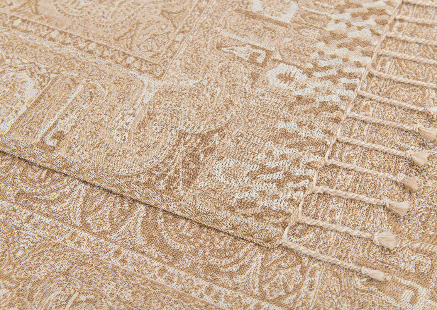 Malin Paisley Throw Caramel