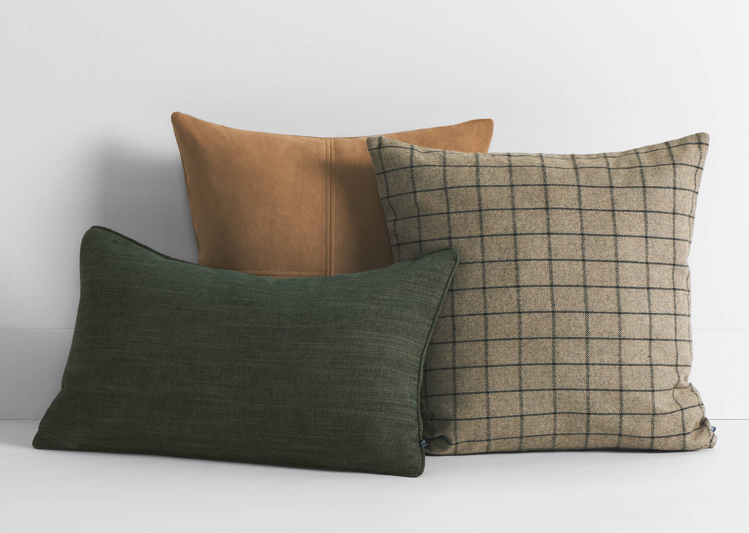 Tailored Pillow Set
