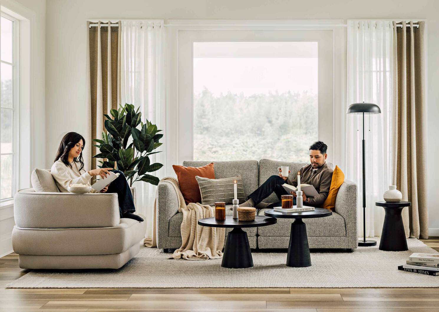Amara Swivel Armchair -Kent Linen