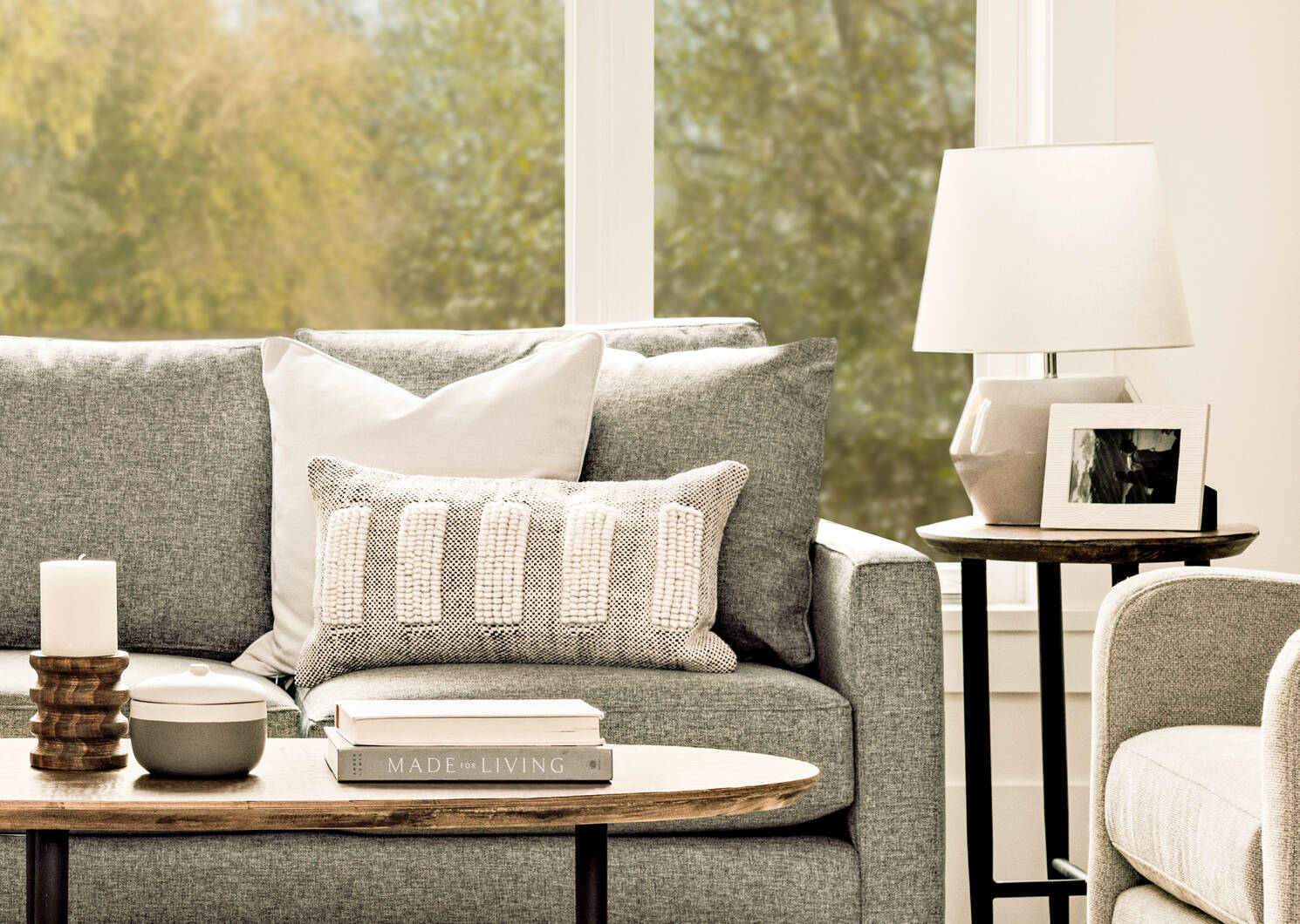 Kamilla Table Lamp