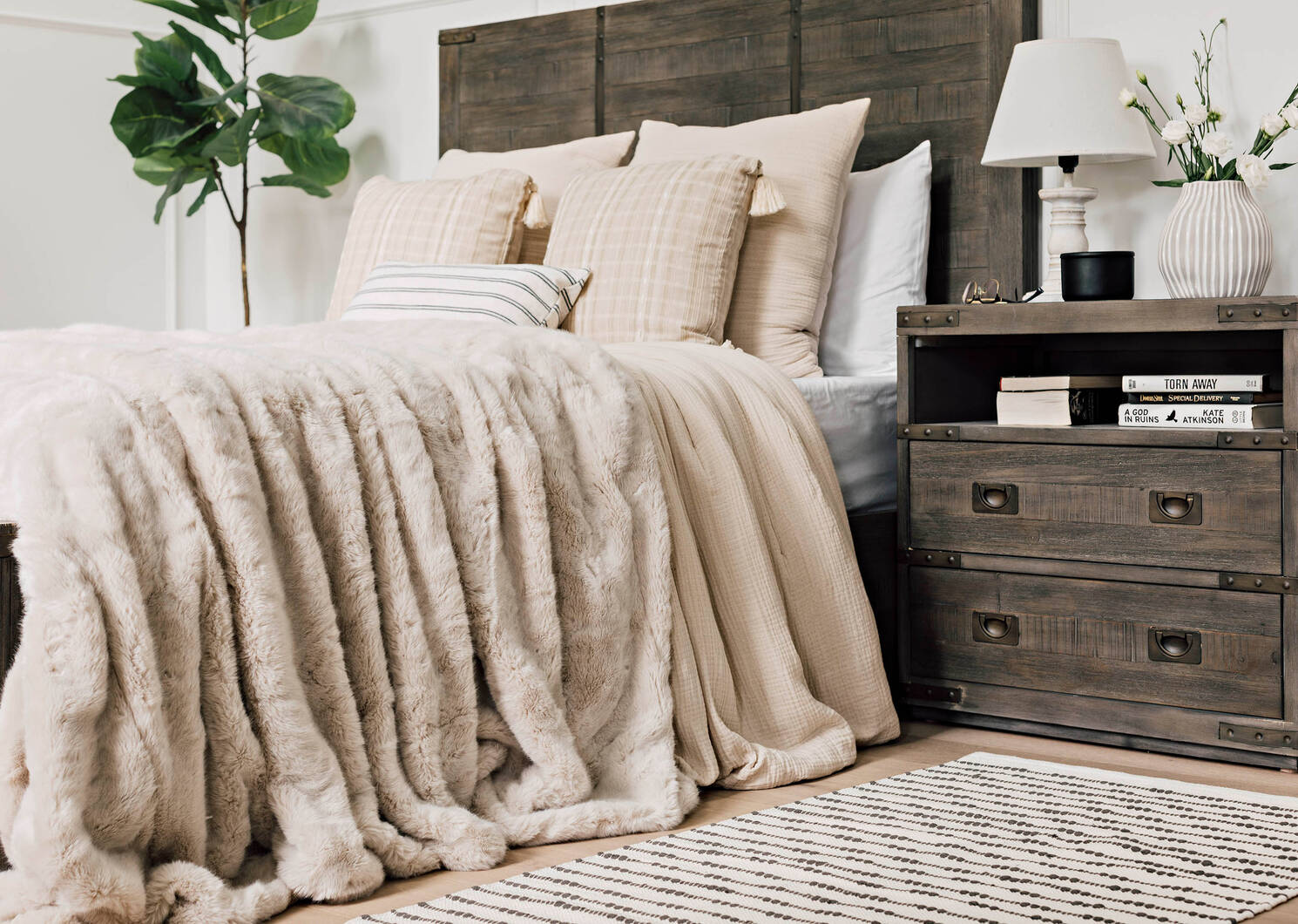 Winslet Faux Fur Bedspread - Cream