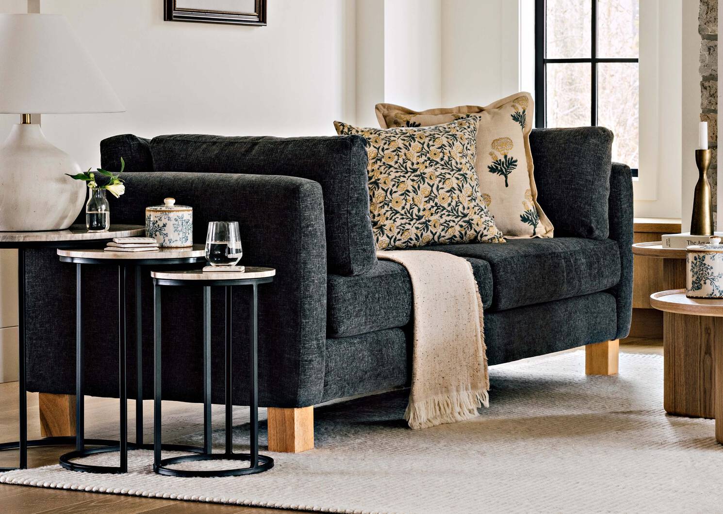 Jet&eacute; Leora sable