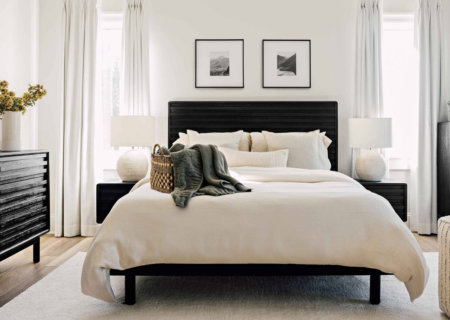Nuevo Bed -Lirah Coal, QUEEN