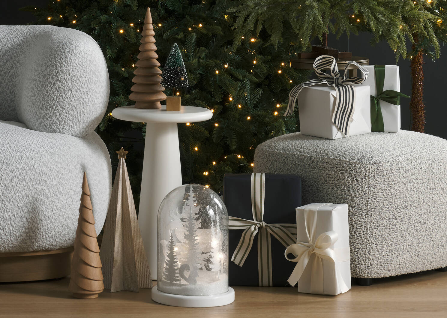 Jolly Tree Decor Large