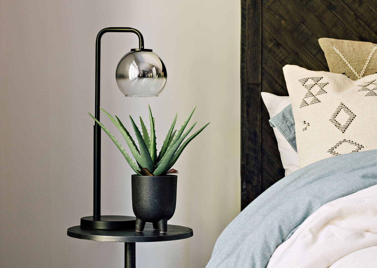 Dennis Table Lamp