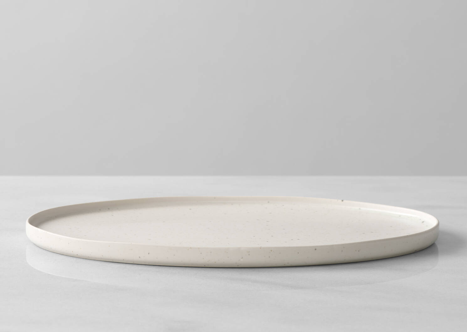 Plat de service ovale Saturna blanc