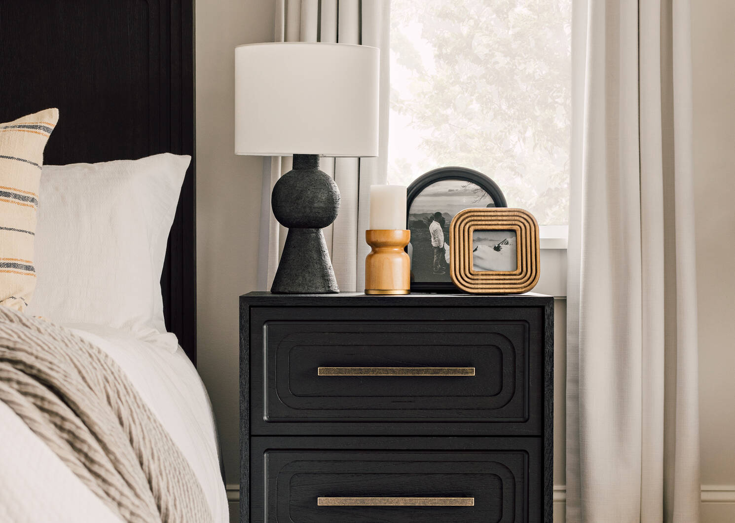 Renton Nightstand -Nash Java