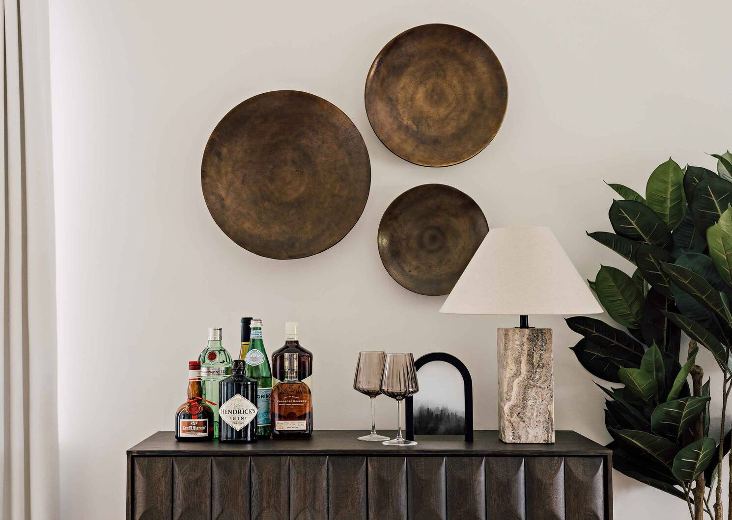 Mora Wall Accent Small Aged Bronze