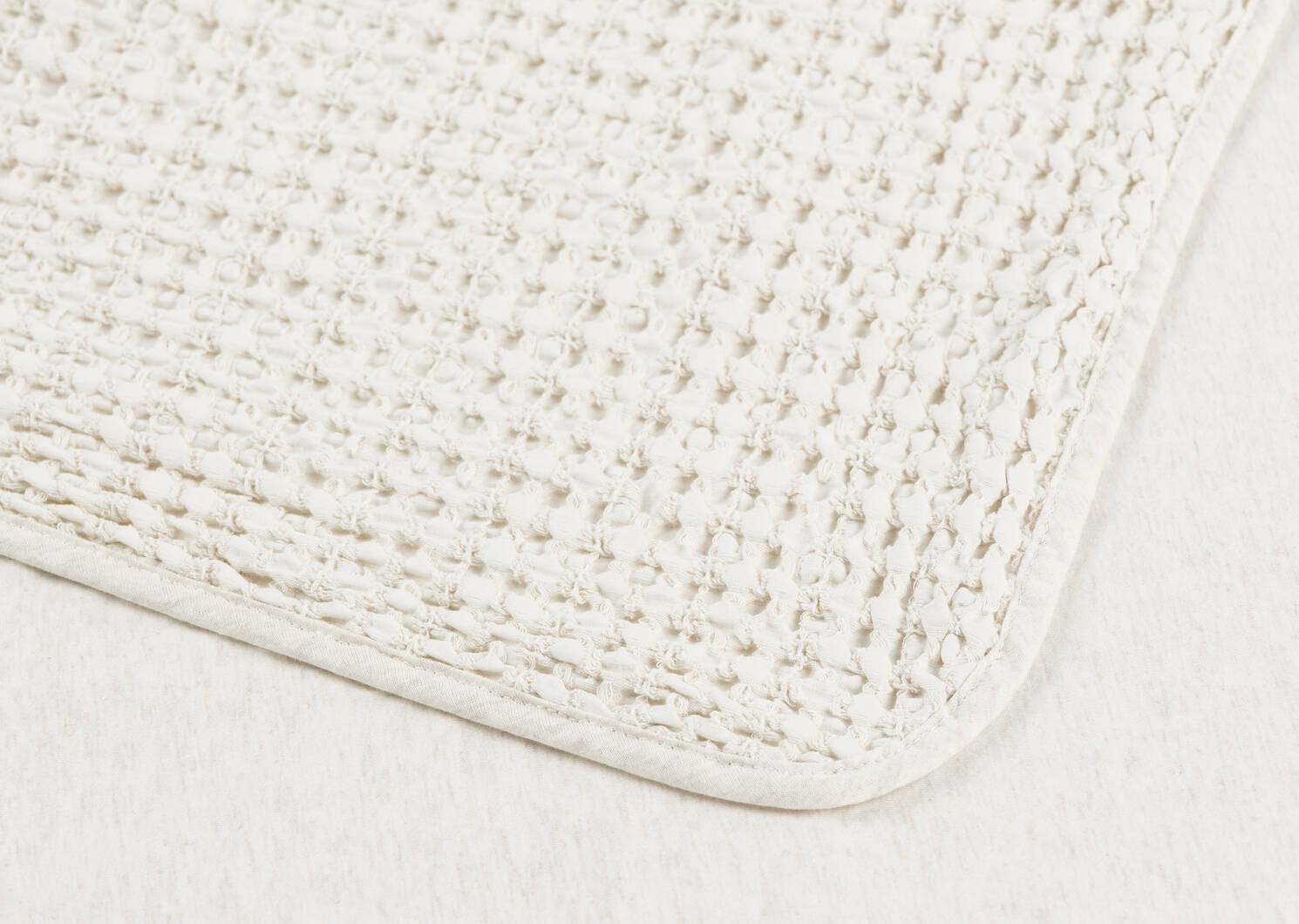 Carlin Cotton Waffle Throw Oyster