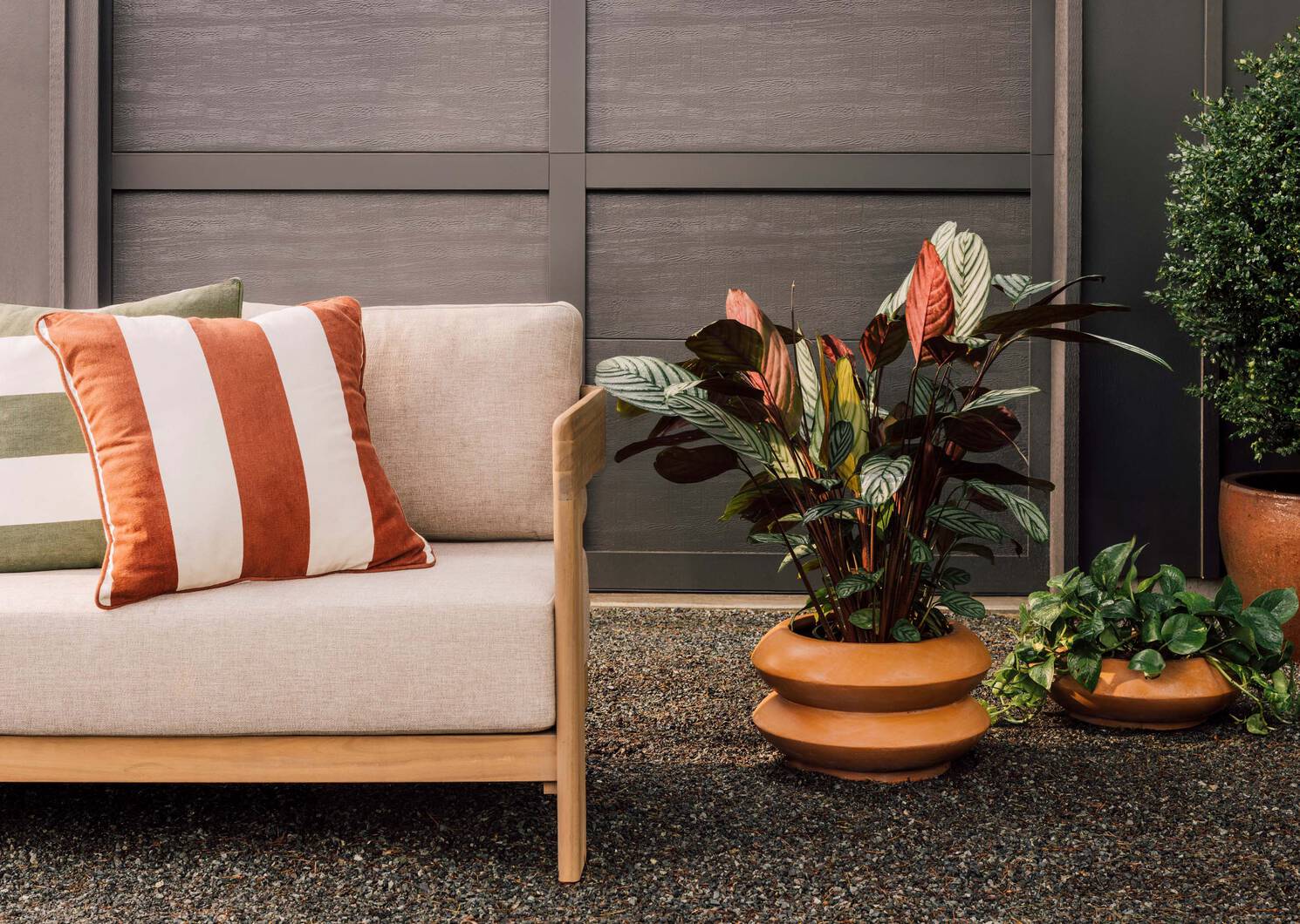 Grand cache-pot Adela caramel