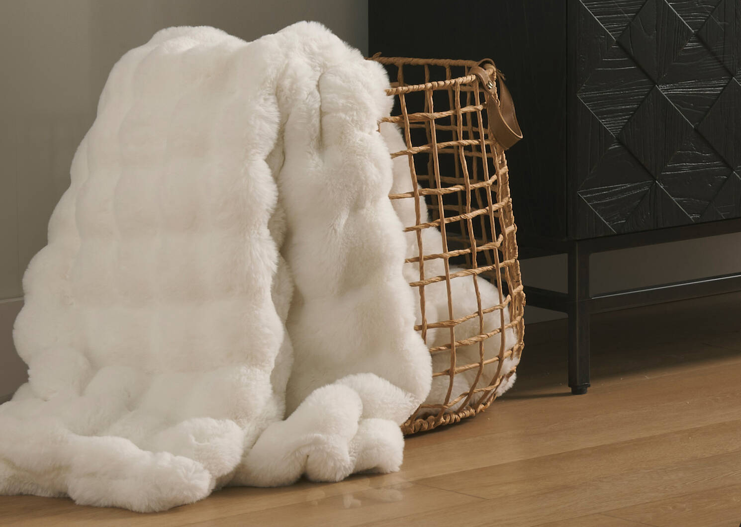 Zoey Faux Fur Throw White