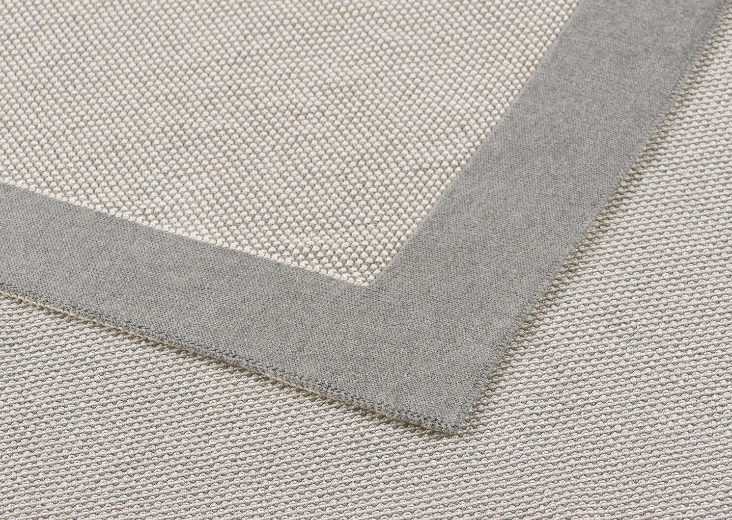 Jeté av bordures coton Esco gris p/multi