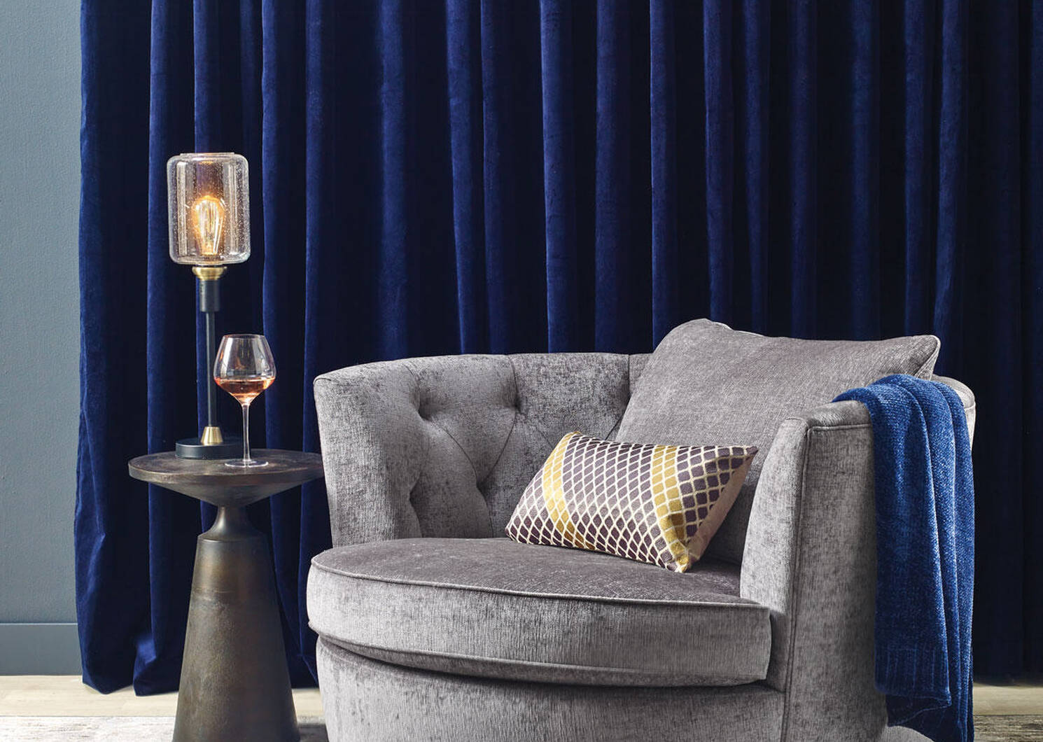 Cobi Accent Table -Nico Bronze