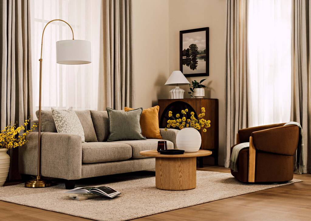Alicent Swivel Armchair -Vaughn Toffee