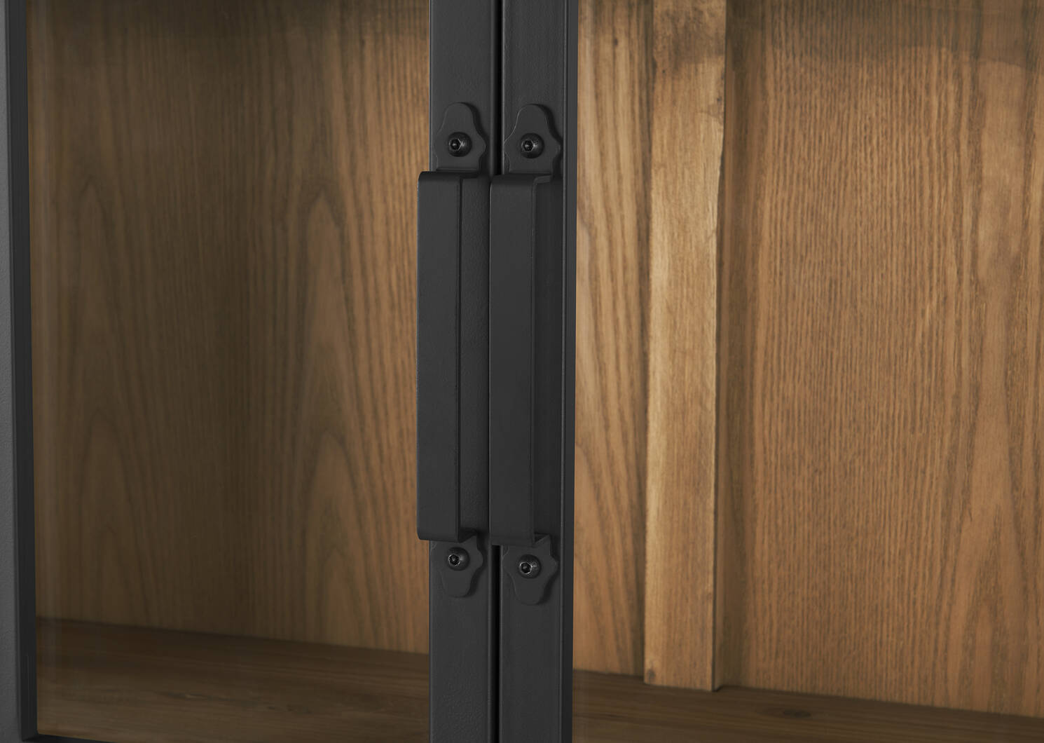 Lilibet Cabinet -Mannor Black