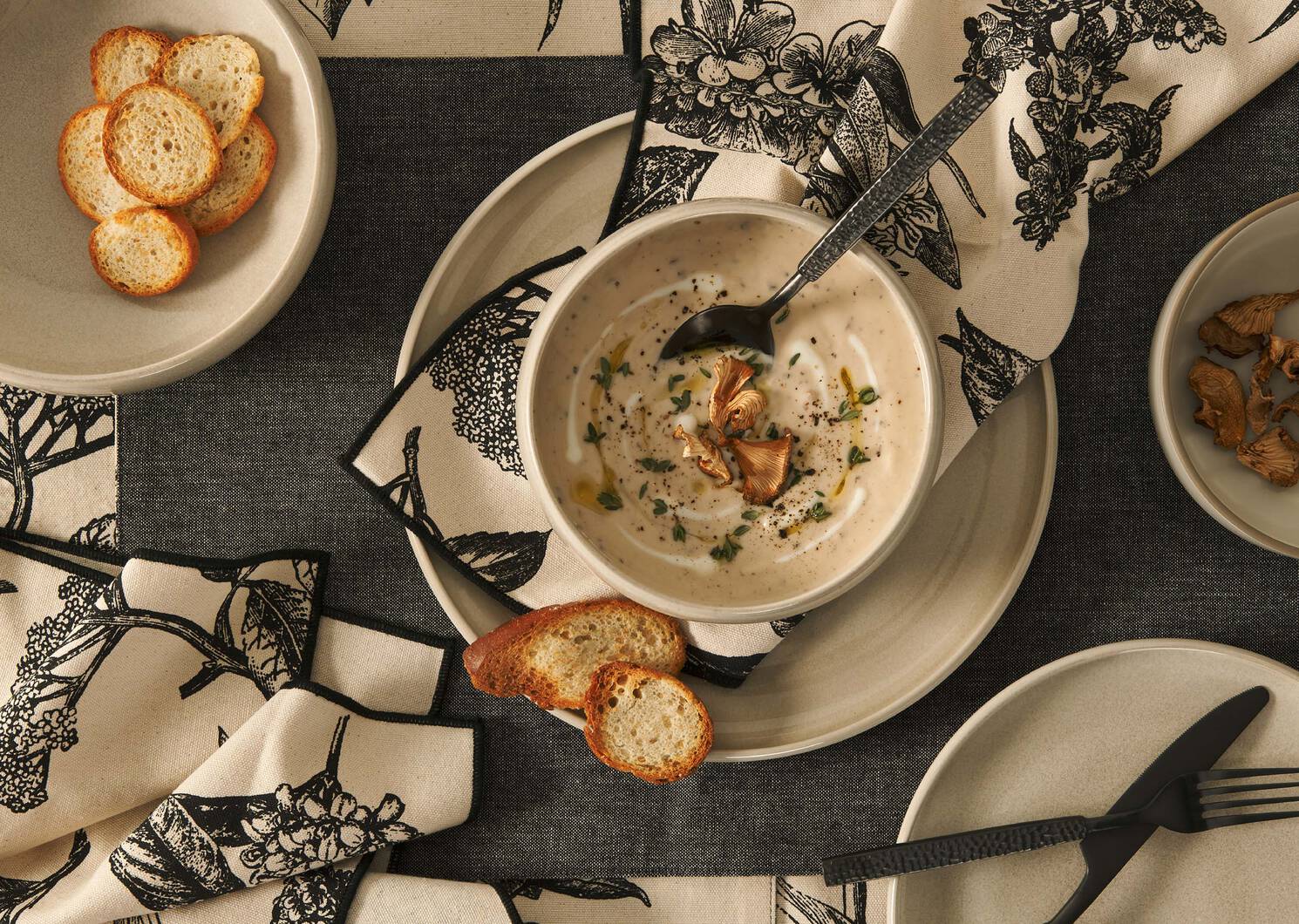 Thetis 16 piece Dish Set