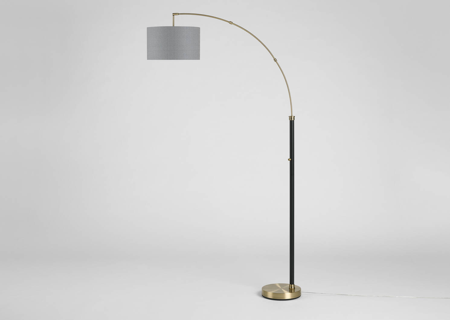 Lampe sur pied en arc Yonge noir/laiton