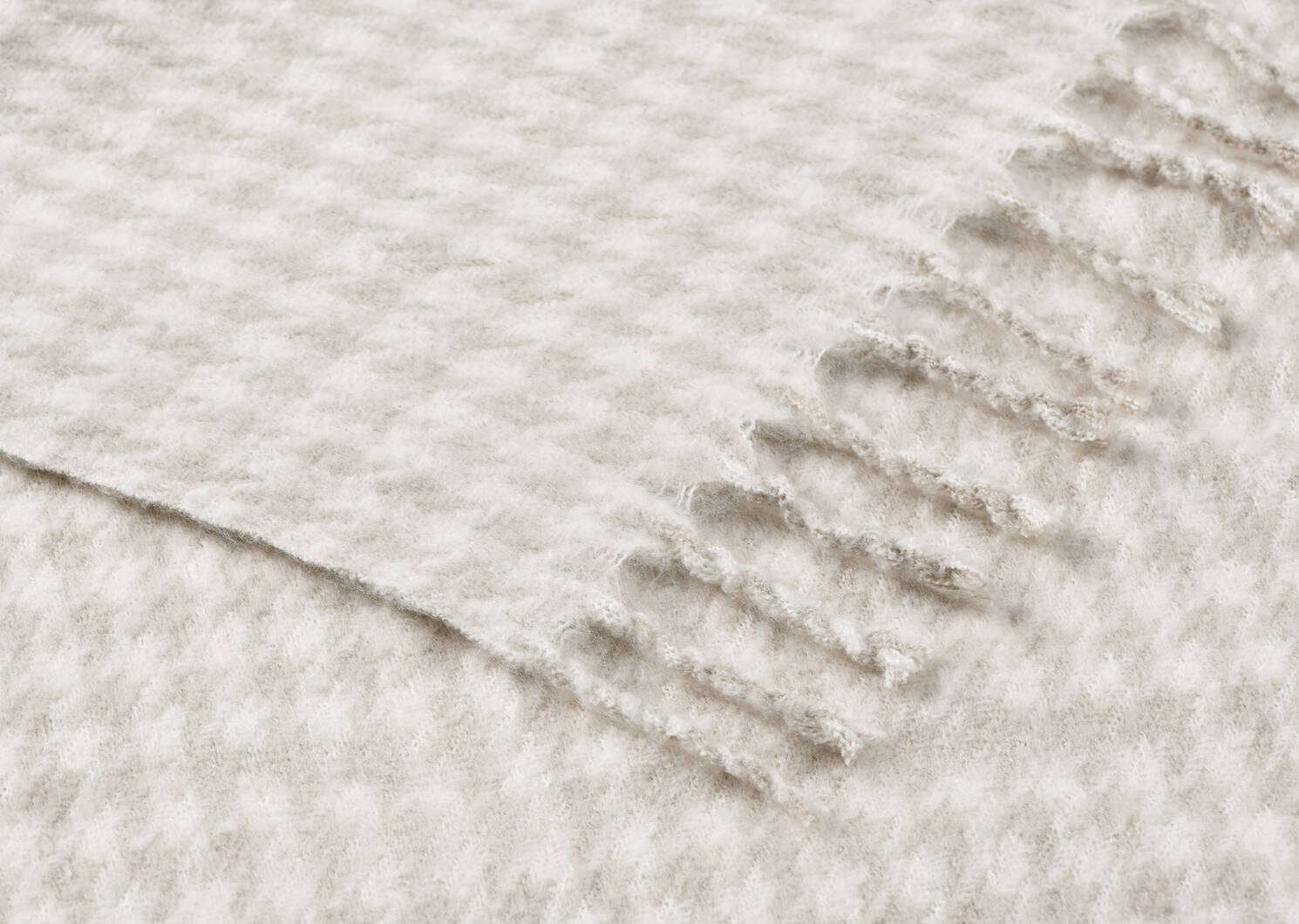 Remi Houndstooth Throw Ivory/Ash