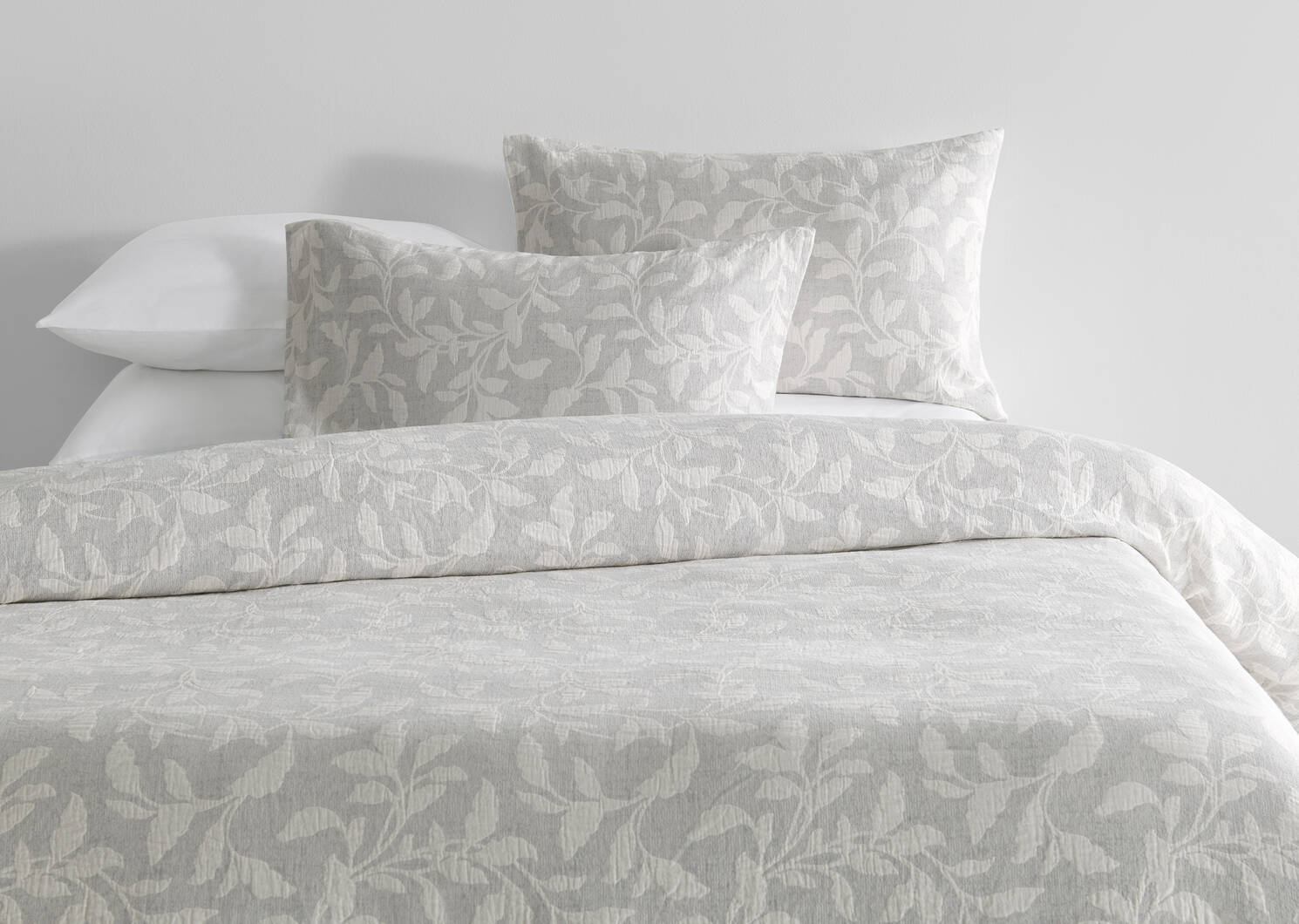 Nimes Cotton Duvet Set Queen Lt. Grey/Iv