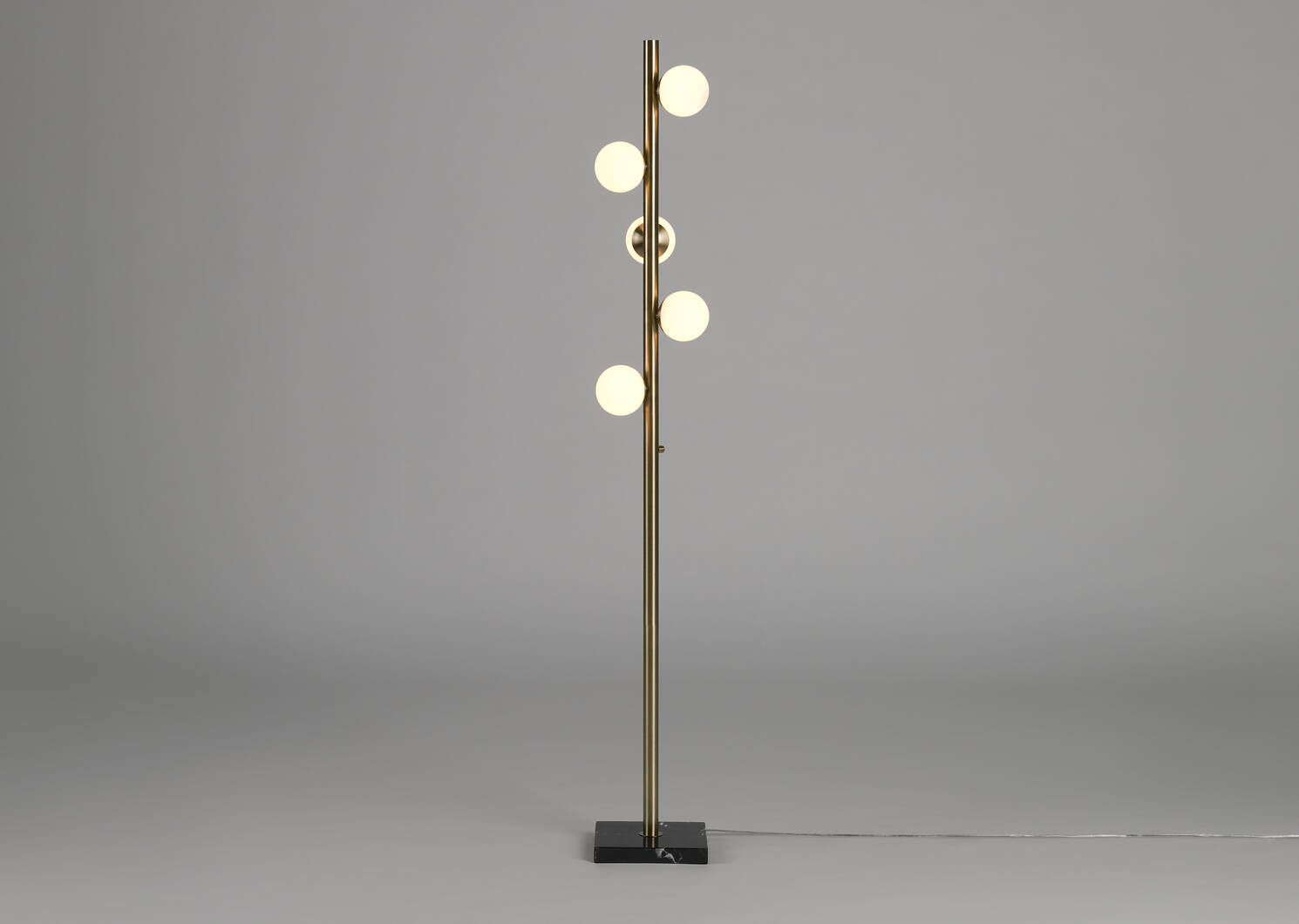 Leary LED Floor Lamp Brass