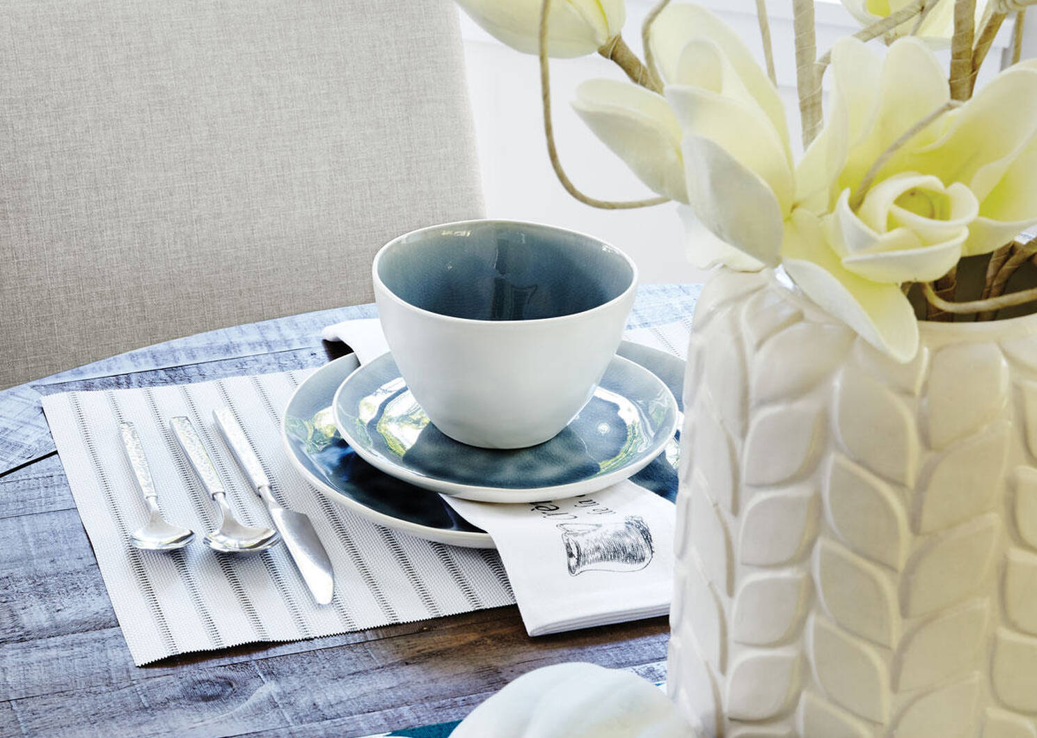 Hedi Flower Stem Milk