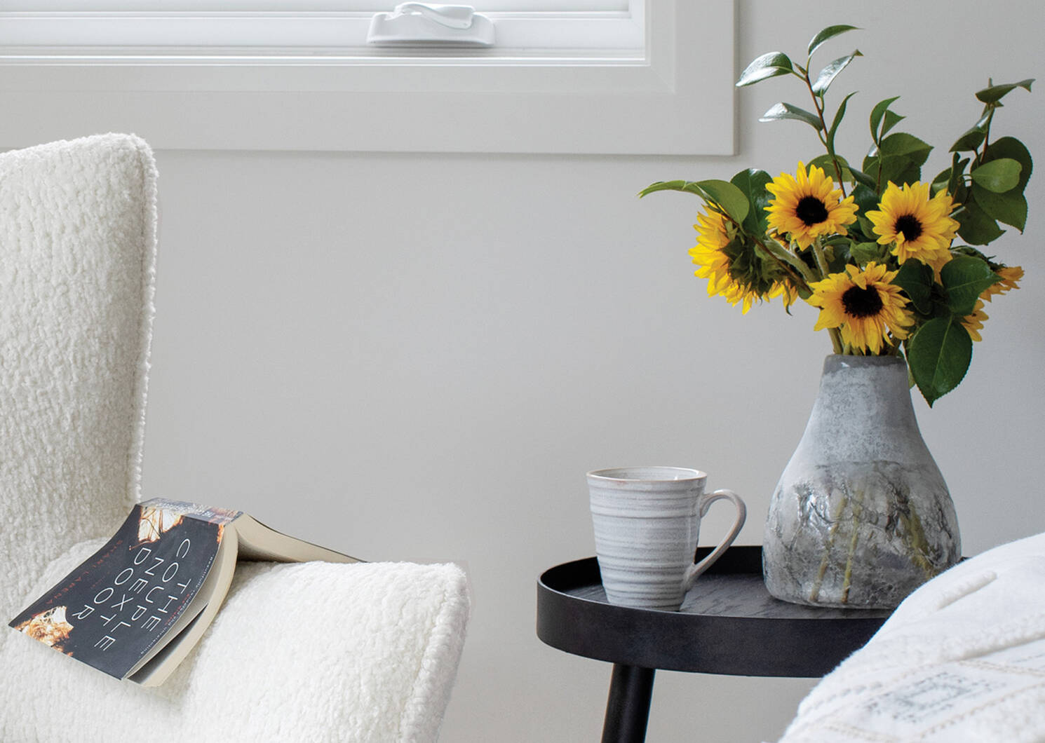 Carena Vases -Black/White