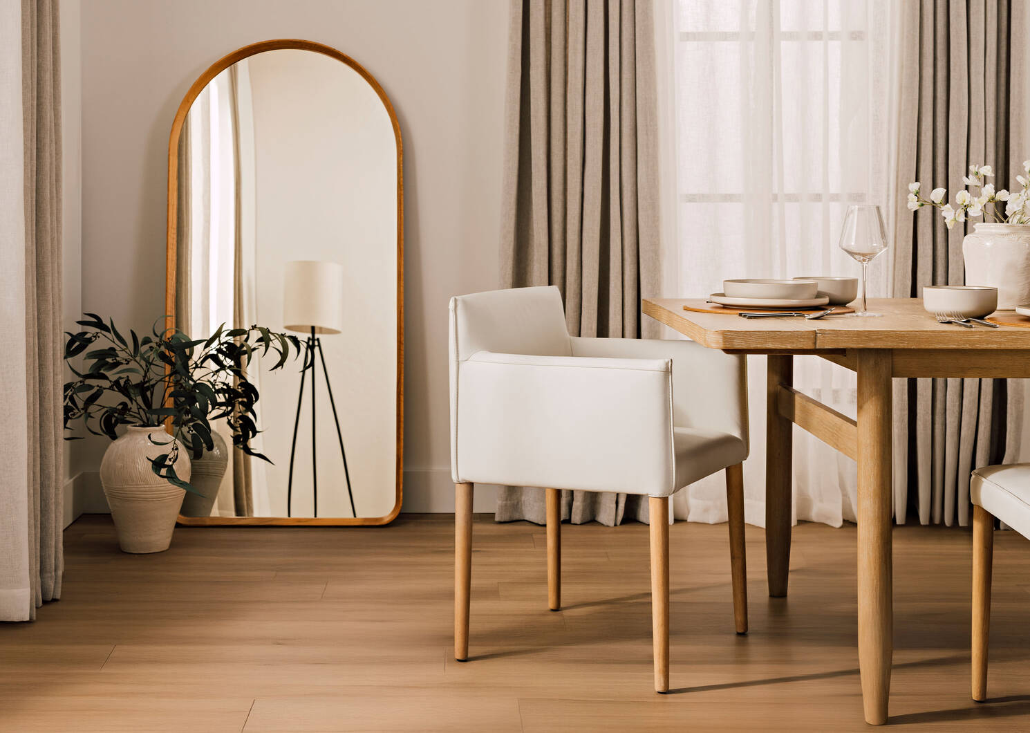 Magda Oak Leaner Mirror Arch