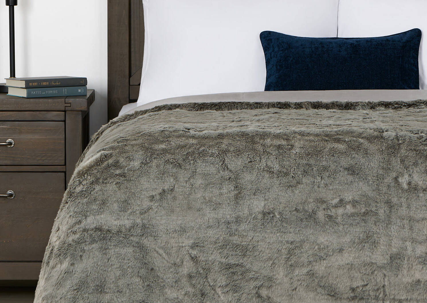 Fauna Faux Fur Bedspread King Silverf Urban Barn