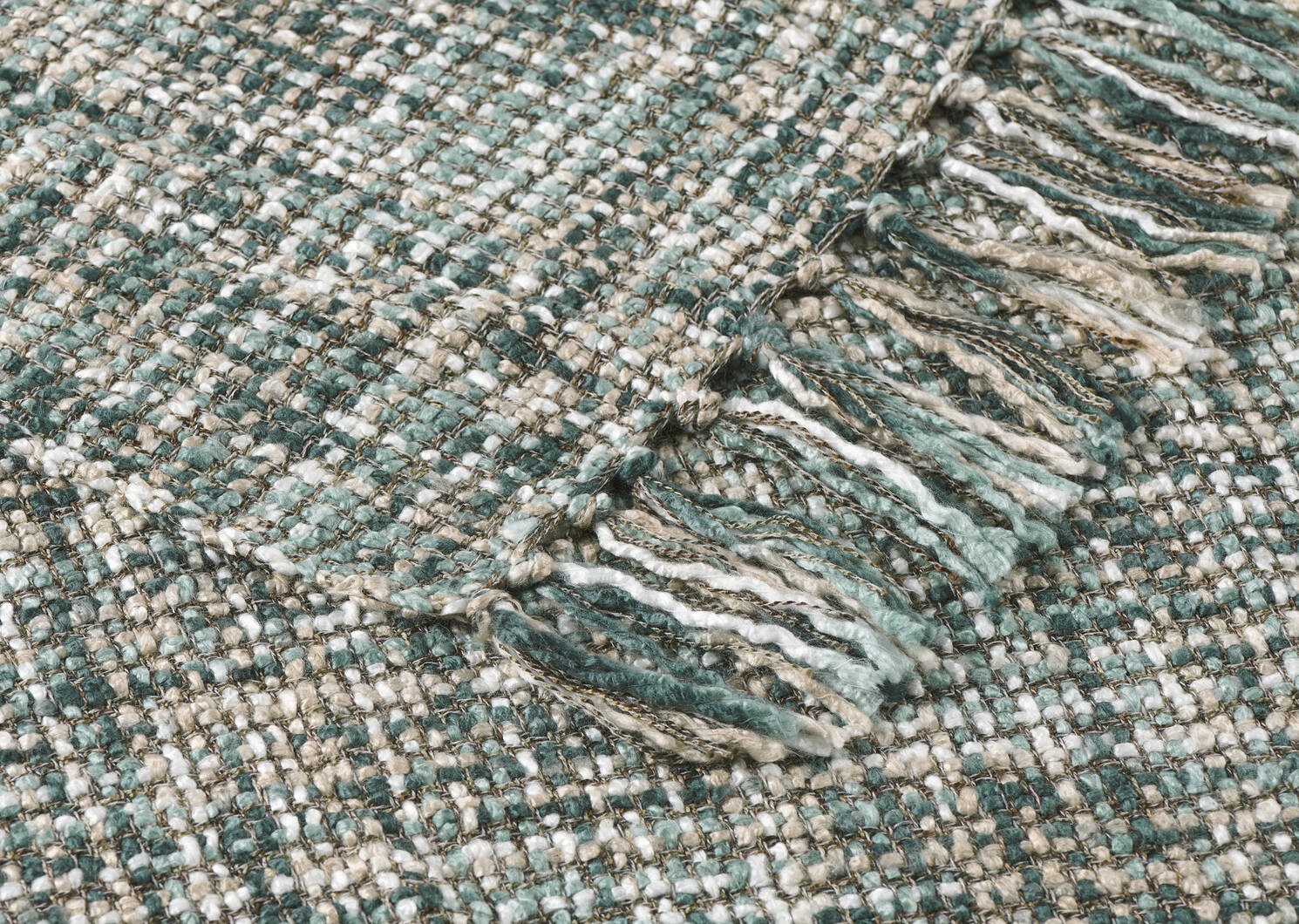 Betina Throw White/Blue/Pond