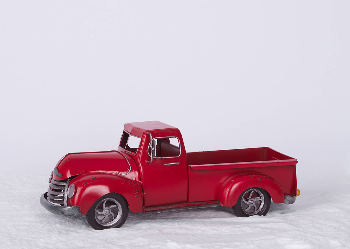 Abner Truck Décor Red